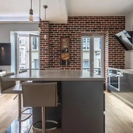 In - Cosy Place In The Hear Of * Paris