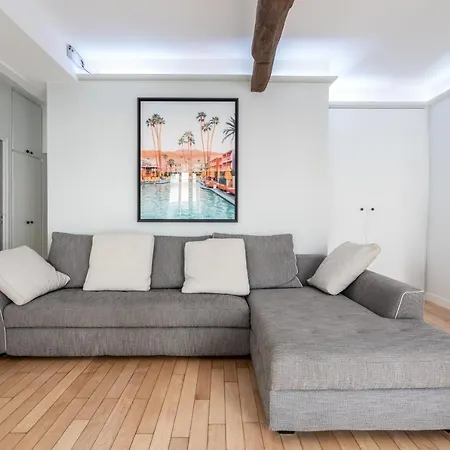 Guest house In - Cosy Place In The Hear Of
